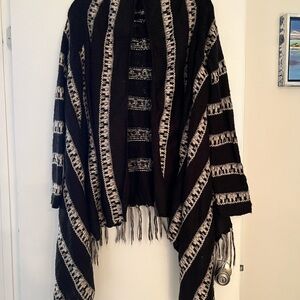 Billabong Black and Cream Patterned Poncho
